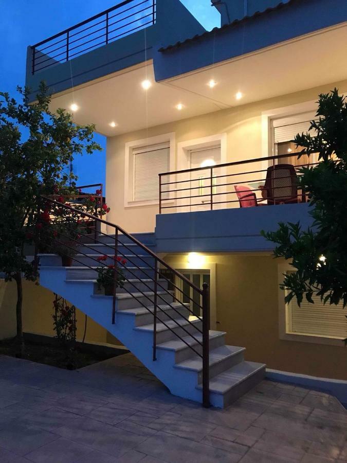 Amazing House In Kiato Near The Beach Exterior photo